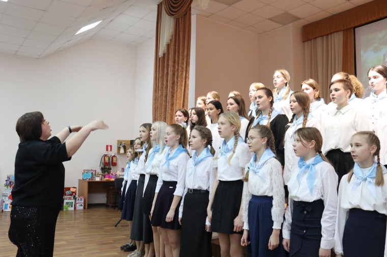 Школьный путь: 35 лет успеха.